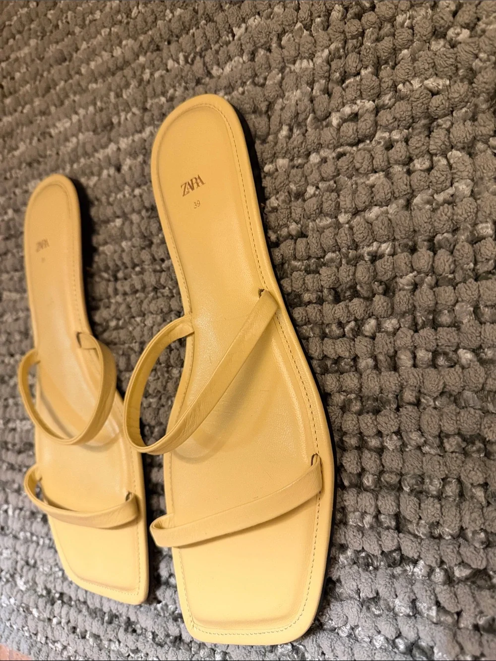 Zara Yellow Square-Toe Slide Sandals - Picture 4 of 7